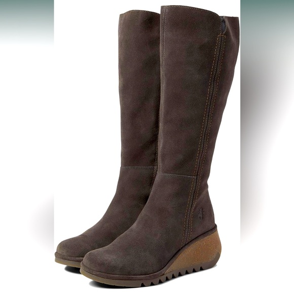 Fly London Shoes - NWT • FLY London • Women's Classic Boots • Diesel Oil Suede • 🤎 Size 39 • 🤩